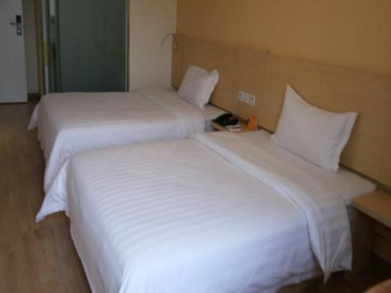7Days Inn Zhuhai North Railway Station Jinding Экстерьер фото