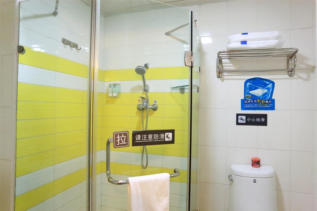 7Days Inn Zhuhai North Railway Station Jinding Экстерьер фото
