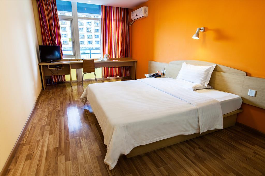 7Days Inn Zhuhai North Railway Station Jinding Экстерьер фото