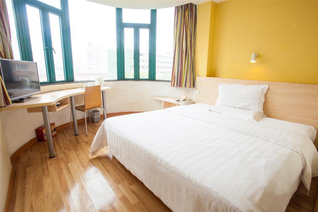 7Days Inn Zhuhai North Railway Station Jinding Экстерьер фото