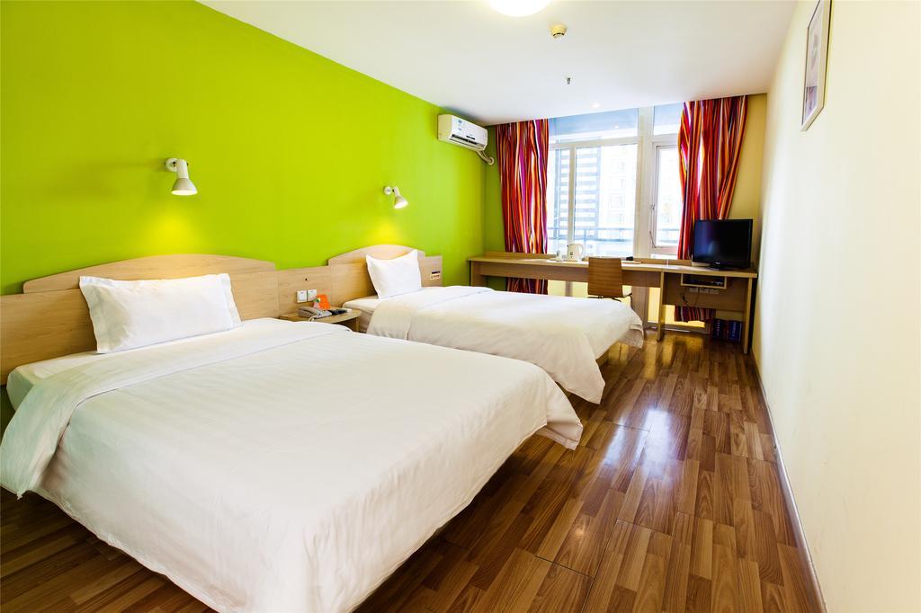 7Days Inn Zhuhai North Railway Station Jinding Экстерьер фото